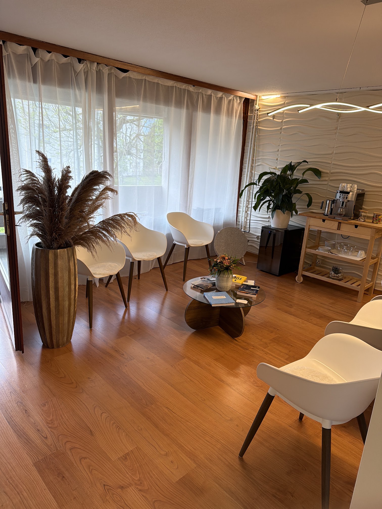 The waiting room of the SwissHealth practice in Aigle